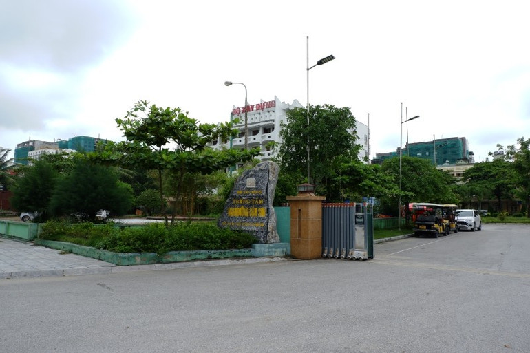 Khách sạn Bộ Xây dựng vắng lặng tại vị trí đắc địa. dscf8422.jpg