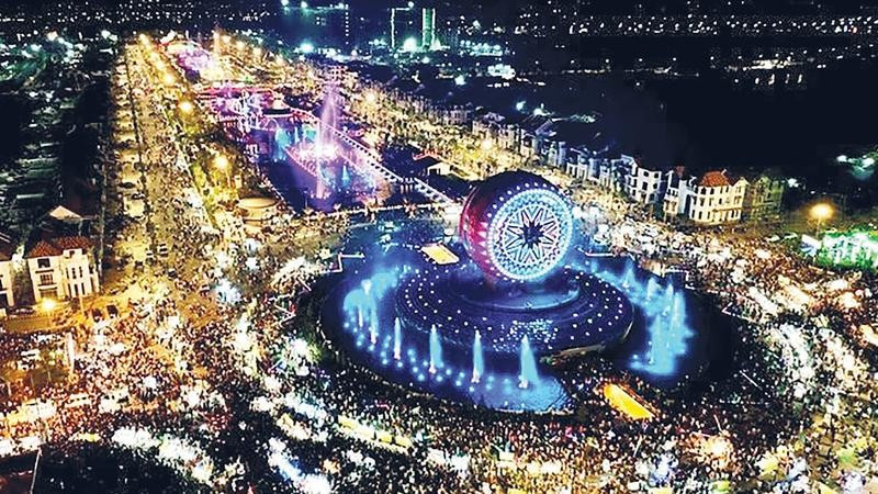Không gian Trục lễ hội và quảng trường Thời đại - điểm nhấn mới của du lịch đêm Ninh Bình.