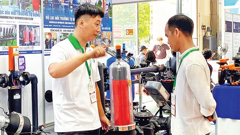 Các giải pháp công nghệ được giới thiệu tại hội chợ triển lãm Entech Hanoi 2025.