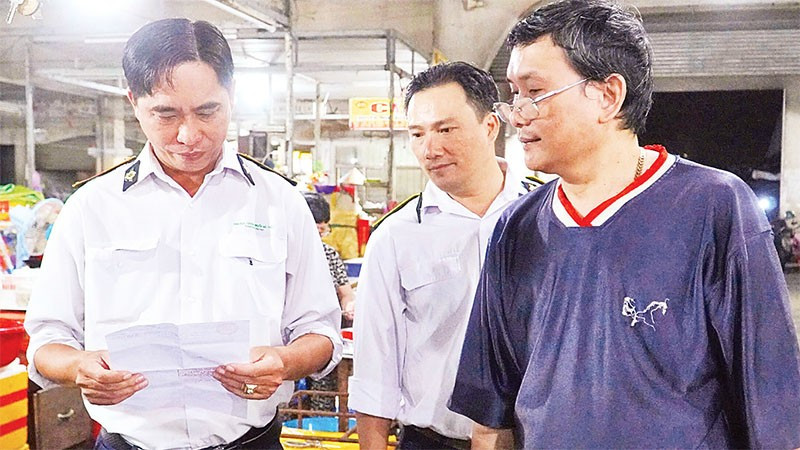 Đoàn kiểm tra liên ngành của Chi cục Chăn nuôi và Thú y thành phố Cần Thơ ra quân kiểm soát giết mổ trước, trong và sau Tết Bính Ngọ 2026.