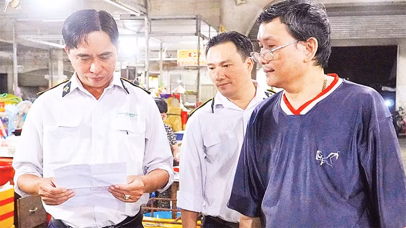 Đoàn kiểm tra liên ngành của Chi cục Chăn nuôi và Thú y thành phố Cần Thơ ra quân kiểm soát giết mổ trước, trong và sau Tết Bính Ngọ 2026.