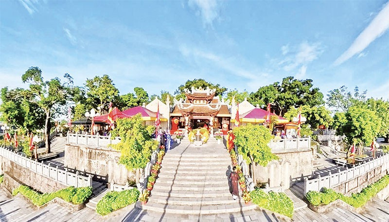 Khu Đền Thượng nơi thờ Đức Ông Hưng Nhượng Đại Vương Trần Quốc Tảng.