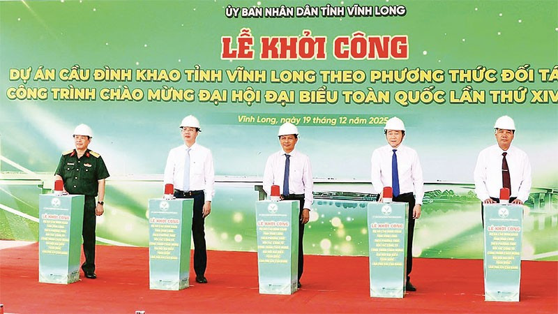 Nghi thức khởi công cầu Đình Khao.