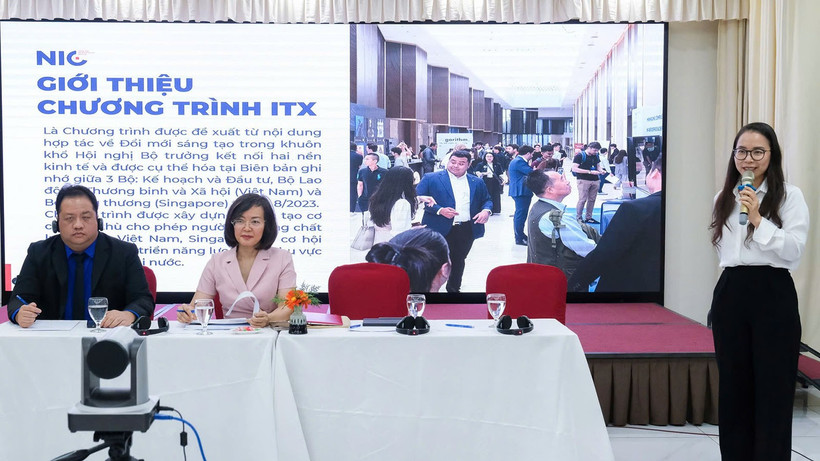 Chia sẻ thông tin tại diễn đàn.