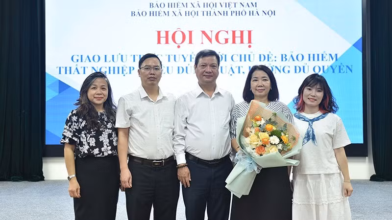 Các đại biểu tham gia chương trình. (Ảnh HSS)