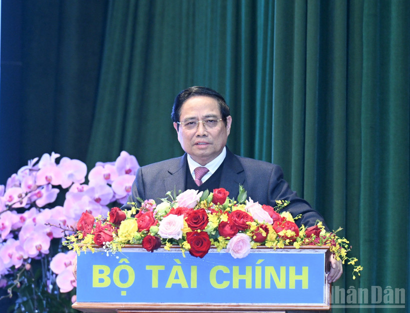 Thủ tướng Chính phủ Phạm Minh Chính phát biểu ý kiến chỉ đạo tại Hội nghị tổng kết công tác năm 2025, triển khai nhiệm vụ năm 2026 của ngành tài chính. (Ảnh: TRẦN HẢI)