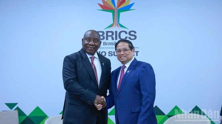 Thủ tướng Chính phủ Phạm Minh Chính hội kiến Tổng thống Nam Phi Cyril Ramaphosa. (Ảnh: VGP/Nhật Bắc)