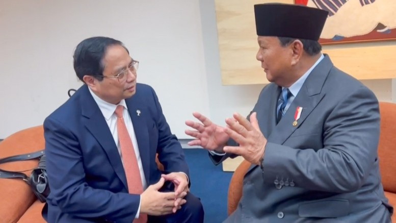 Thủ tướng Chính phủ Phạm Minh Chính gặp Tổng thống Indonesia Prabowo Subianto. (Ảnh: VGP/NHẬT BẮC)