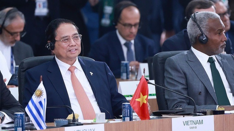 Thủ tướng Phạm Minh Chính dự và phát biểu tại Phiên thảo luận cấp cao về chủ đề: Môi trường, COP 30 và Y tế toàn cầu. (Ảnh: VGP/NHẬT BẮC)