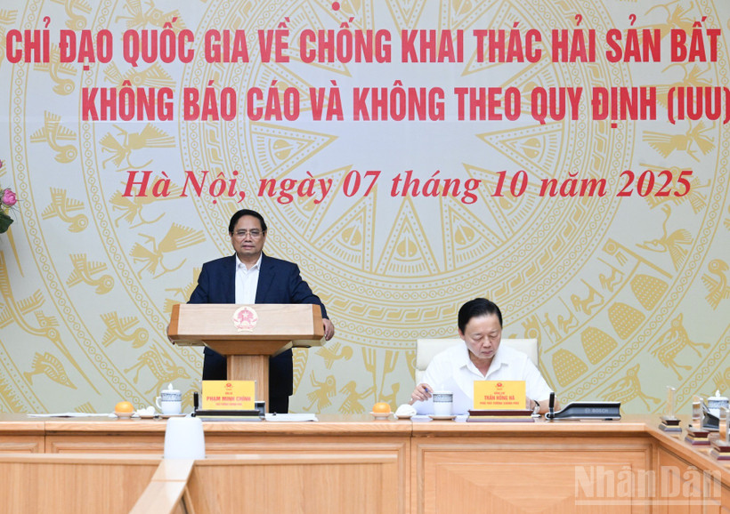 Thủ tướng Chính phủ Phạm Minh Chính chủ trì Phiên họp lần thứ 16 Ban Chỉ đạo quốc gia về IUU. (Ảnh: Trần Hải)