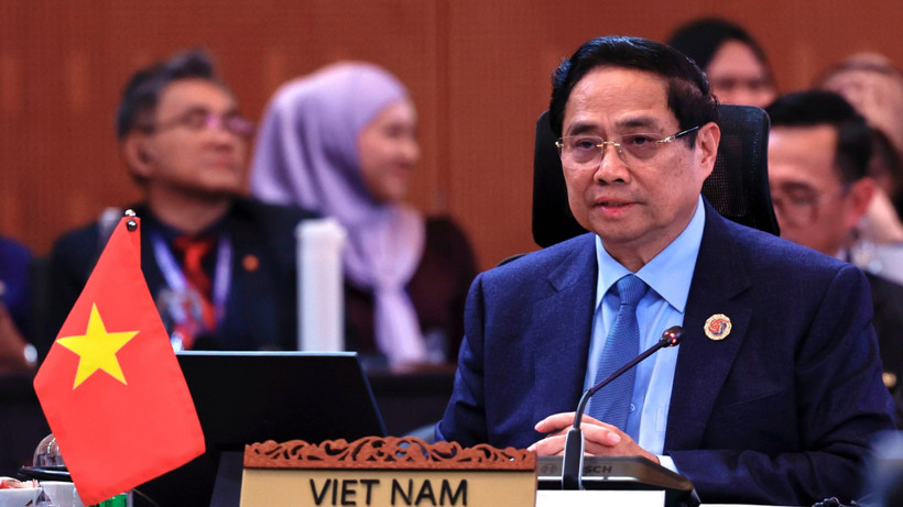 Thủ tướng Chính phủ Phạm Minh Chính phát biểu ý kiến tại Hội nghị Cấp cao Đông Á (EAS) lần thứ 20. (Ảnh: VGP/Nhật Bắc)