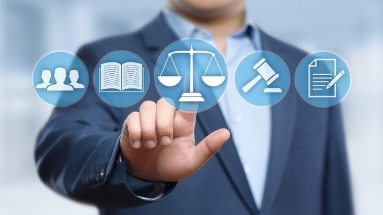 Thủ tướng Chính phủ yêu cầu giữ nghiêm kỷ luật, kỷ cương, nâng cao chất lượng xây dựng pháp luật. (Ảnh: VGP)