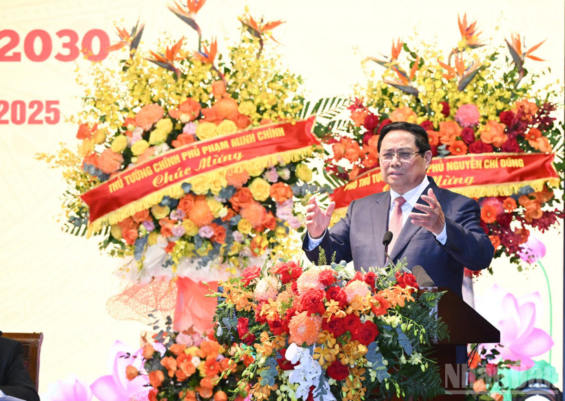 Thủ tướng Chính phủ Phạm Minh Chính phát biểu ý kiến chỉ đạo Đại hội đại biểu Đảng bộ Bộ Khoa học và Công nghệ lần thứ I, nhiệm kỳ 2025-2030. (Ảnh: TRẦN HẢI) 