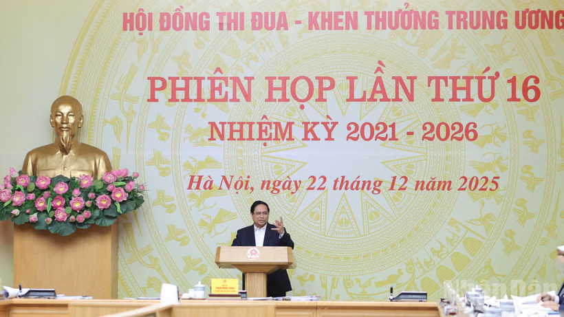 Thủ tướng Chính phủ Phạm Minh Chính chủ trì Phiên họp lần thứ 16 Hội đồng Thi đua-Khen thưởng Trung ương. (Ảnh: Trần Hải)