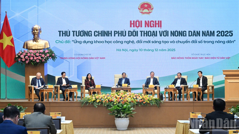 Thủ tướng Phạm Minh Chính chủ trì Hội nghị Thủ tướng Chính phủ đối thoại với nông dân năm 2025. (Ảnh: Trần Hải)