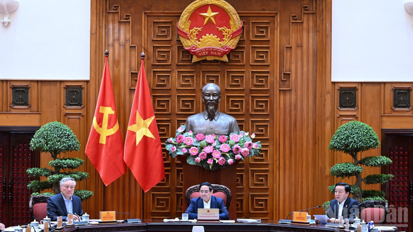 Thủ tướng Phạm Minh Chính chủ trì cuộc họp của Thường trực Chính phủ. (Ảnh: TRẦN HẢI)