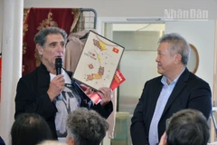 Ông Gilbert Tenèze, Chủ tịch AAVF tại tỉnh Eure-et-Loir, chia sẻ về tình đoàn kết và hữu nghị với Việt Nam. 
