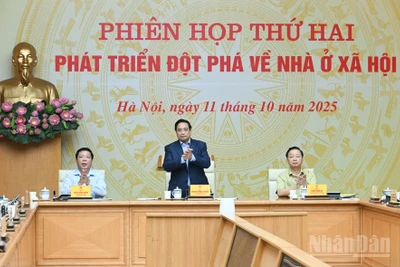 Thủ tướng Chính phủ Phạm Minh Chính chủ trì Phiên họp thứ hai của Ban Chỉ đạo Trung ương về chính sách nhà ở và thị trường bất động sản. (Ảnh: TRẦN HẢI)