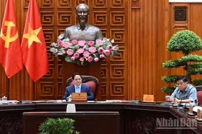 Thủ tướng Chính phủ Phạm Minh Chính chủ trì cuộc họp của Thường trực Chính phủ về thúc đẩy Dự án tuyến đường sắt Lào Cai-Hà Nội-Hải Phòng. (Ảnh: TRẦN HẢI)