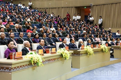 Bí thư Đảng ủy Chính phủ, Thủ tướng Chính phủ Phạm Minh Chính và các đồng chí lãnh đạo, nguyên lãnh đạo Đảng, Nhà nước , các đại biểu dự Đại hội Đại biểu Đảng bộ thành phố Hải Phòng lần thứ I, nhiệm kỳ 2025-2030. (Ảnh: TRẦN HẢI)