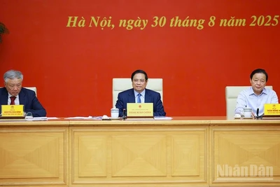 Thủ tướng Chính phủ Phạm Minh Chính chủ trì cuộc họp. (Ảnh: TRẦN HẢI)