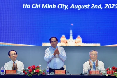 Thủ tướng Chính phủ Phạm Minh Chính chủ trì Hội nghị triển khai Nghị quyết của Quốc hội về Trung tâm tài chính quốc tế tại Việt Nam. (Ảnh: Thanh Giang)