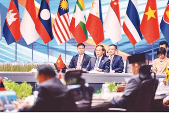 Đoàn Việt Nam dự Hội nghị ASEAN-Anh diễn ra tháng 7/2025 ở Malaysia. (Ảnh BỘ NGOẠI GIAO )