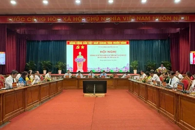 Toàn cảnh hội nghị.