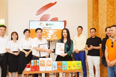 Toàn cảnh Lễ ký kết Bảo hiểm trách nhiệm sản phẩm Konnai và ABIC.
