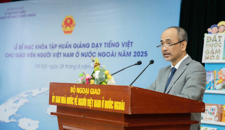 Der Vorsitzende des Staatskomitees für Auslandsvietnamesen, Nguyen Trung Kien, spricht bei der Abschlusszeremonie. (Foto: KHÁNH LINH) bemac1.jpg