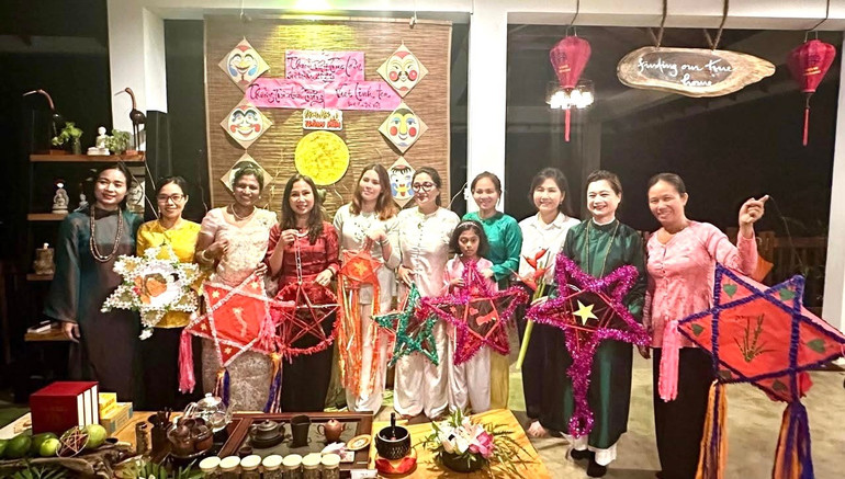 Tết Trung thu đã trở thành một kỷ niệm khó quên với cộng đồng người Việt Nam tại Sri Lanka. (Ảnh: Đại sứ quán Việt Nam tại Sri Lanka) sri6.jpg