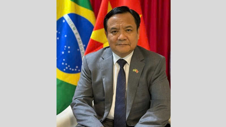 Đại sứ Việt Nam tại Brazil Bùi Văn Nghị. anh-nghi.jpg