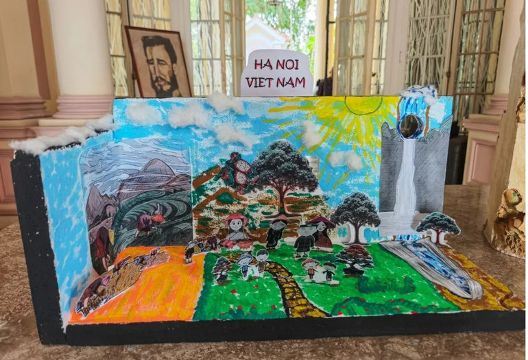 Một trong những tác phẩm của học sinh Cuba tham gia Cuộc thi văn học và vẽ tranh “Cuba và Việt Nam: Một tình bạn không biên giới”. (Ảnh: Đại sứ quán Việt Nam tại Cuba) cuba2.jpg