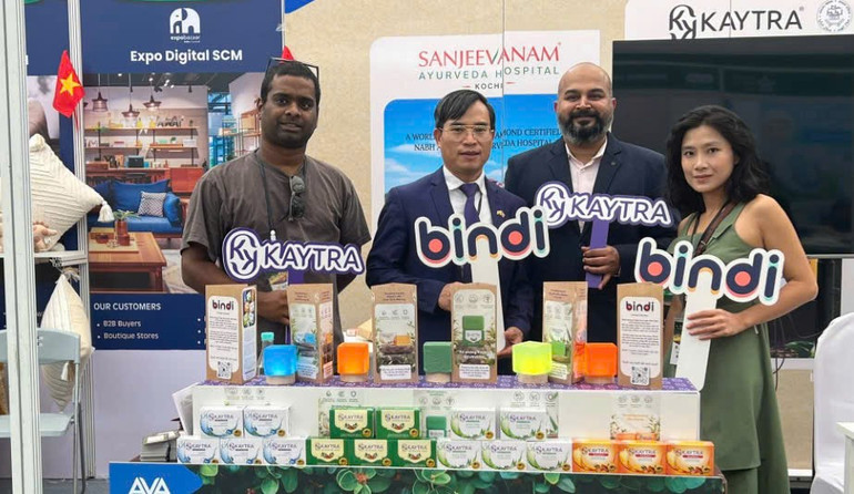 Het merk Kaytra is beroemd op het gebied van persoonlijke verzorging en natuurlijke cosmetica, met producten die zijn ontwikkeld op basis van de essentie van de Indiase Ayurveda. Deze producten worden op de beurs geïntroduceerd. (Foto: PV) mt2.jpg