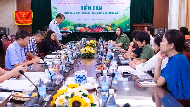 Quang cảnh diễn đàn.
