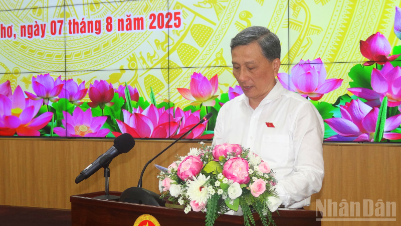 Ông Lê Quang Huy, Chủ nhiệm Ủy ban Khoa học, Công nghệ và Môi trường, Trưởng đoàn công tác số 2 phát biểu kết luận tại buổi làm việc với Ủy ban nhân dân thành phố Cần Thơ. ndo_br_thiet-ke-chua-co-ten-1-5601.png