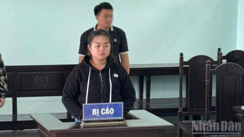 Bị cáo Nguyễn Thị Huỳnh Tuyền tại tòa.