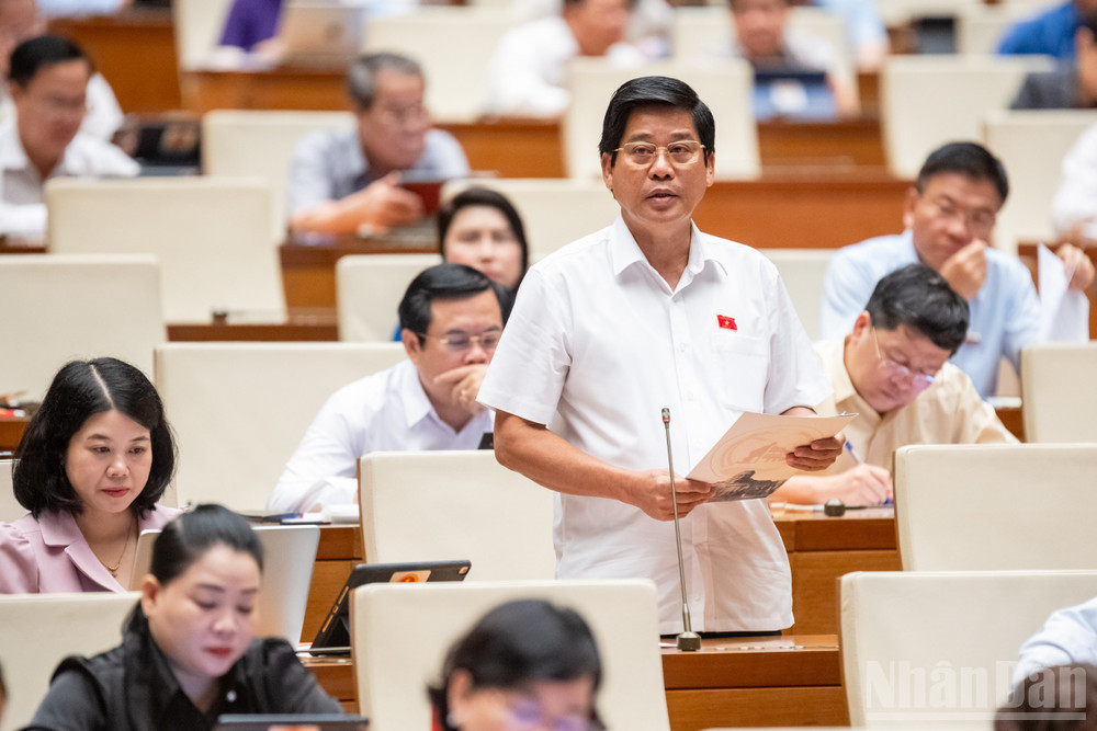 Đại biểu Dương Văn Phước (đoàn Quảng Nam). (Ảnh: DUY LINH) ndo_br_z72-2682-duong-van-phuoc-quang-nam.jpg