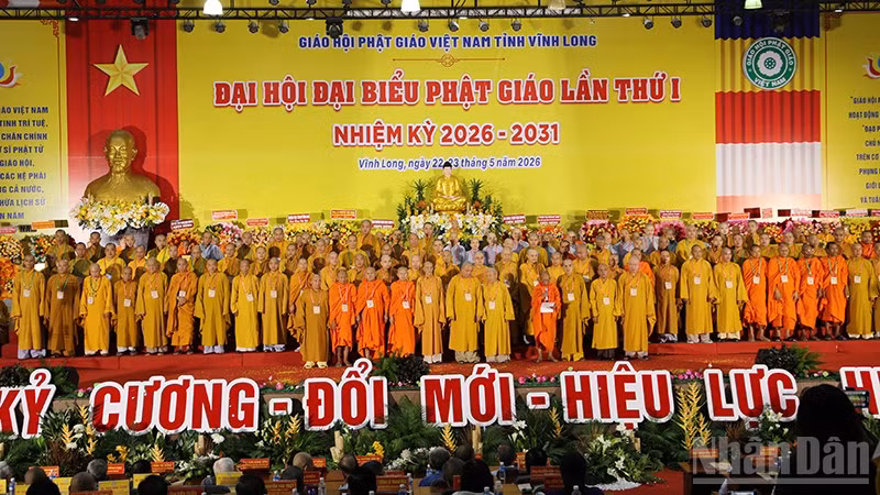 Thành viên Ban Trị sự Giáo hội Phật giáo Việt Nam tỉnh Vĩnh Long, khóa 1, nhiệm kỳ 2026-2031, ra mắt tại Đại hội.