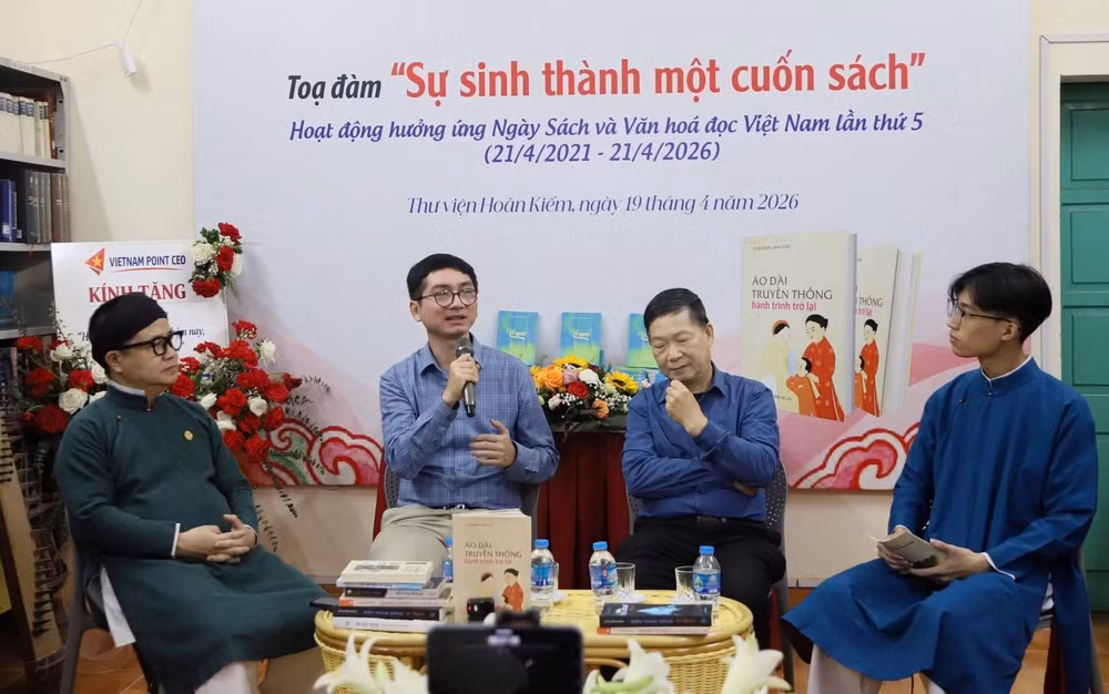 Theo nhiều chuyên gia, AI ảnh hưởng đến lĩnh vực sáng tạo văn học, nhưng không thể thay con người rung động. Ảnh: VĂN HỌC 