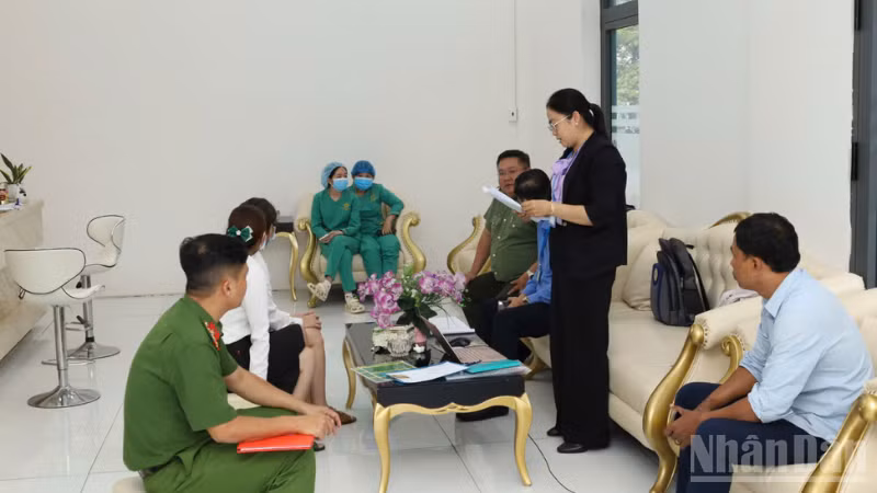 Đoàn kiểm tra liên ngành của thành phố Cần Thơ kiểm tra cơ sở Nha khoa quốc tế Tuệ Minh.