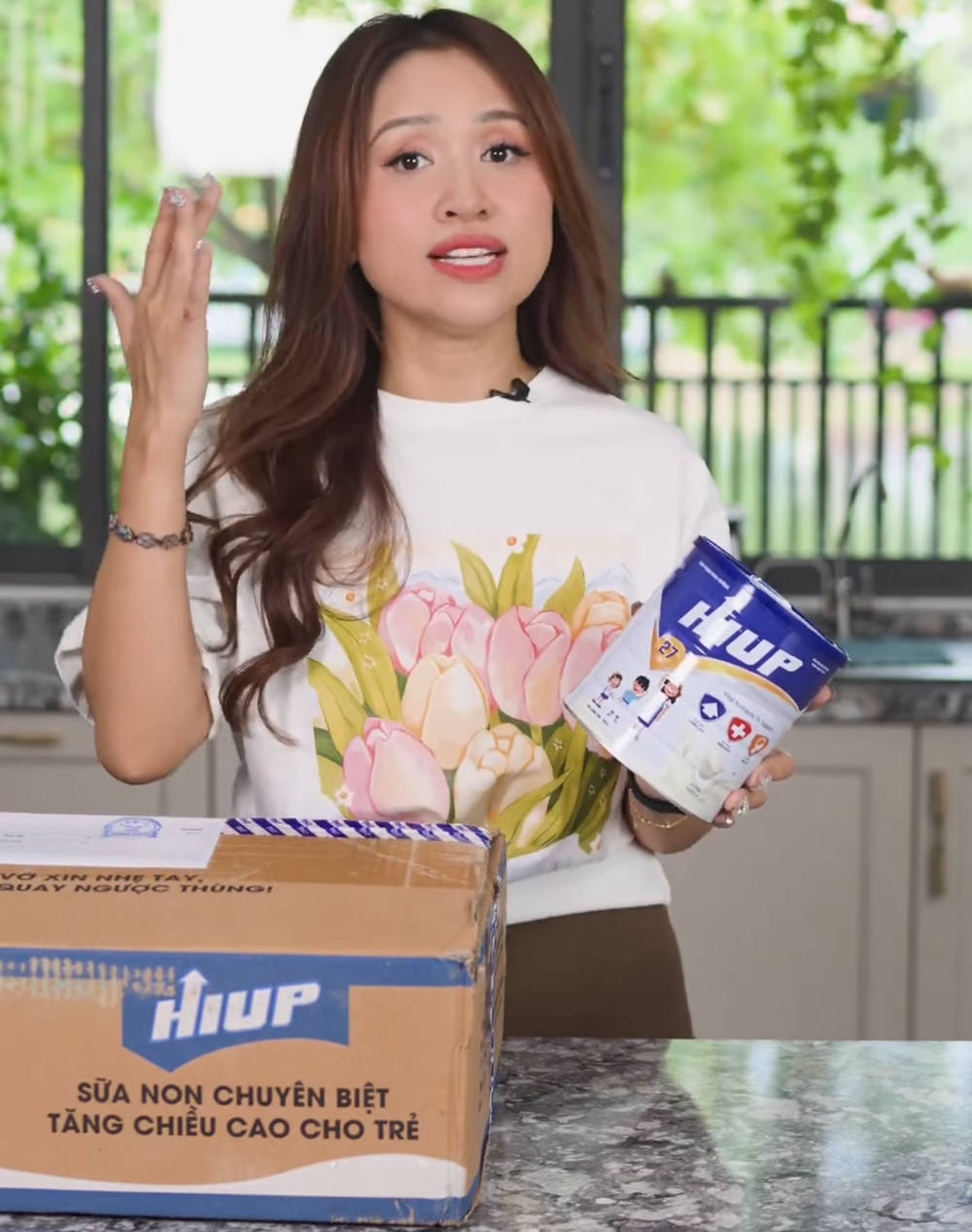 Vụ án sữa giả Hiup là vụ án mới nhất có sự tham gia quảng cáo của người nổi tiếng trên mạng xã hội (Ảnh chụp màn hình từ kênh YouTube Hiup Vietnam, ngày 23/6).