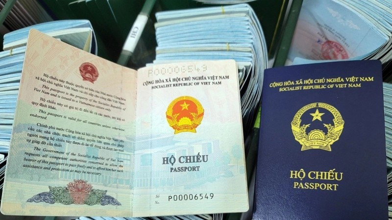 Nhiều quy định mới về nhập/trở lại quốc tịch Việt Nam chính thức được áp dụng từ ngày 1/7/2025. (Ảnh minh họa)