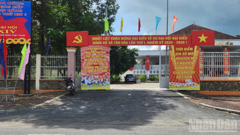 Tuyên truyền cổ động đại hội Đảng bộ các xã, phường thuộc thành phố Cần Thơ, nhiệm kỳ 2025-2030.