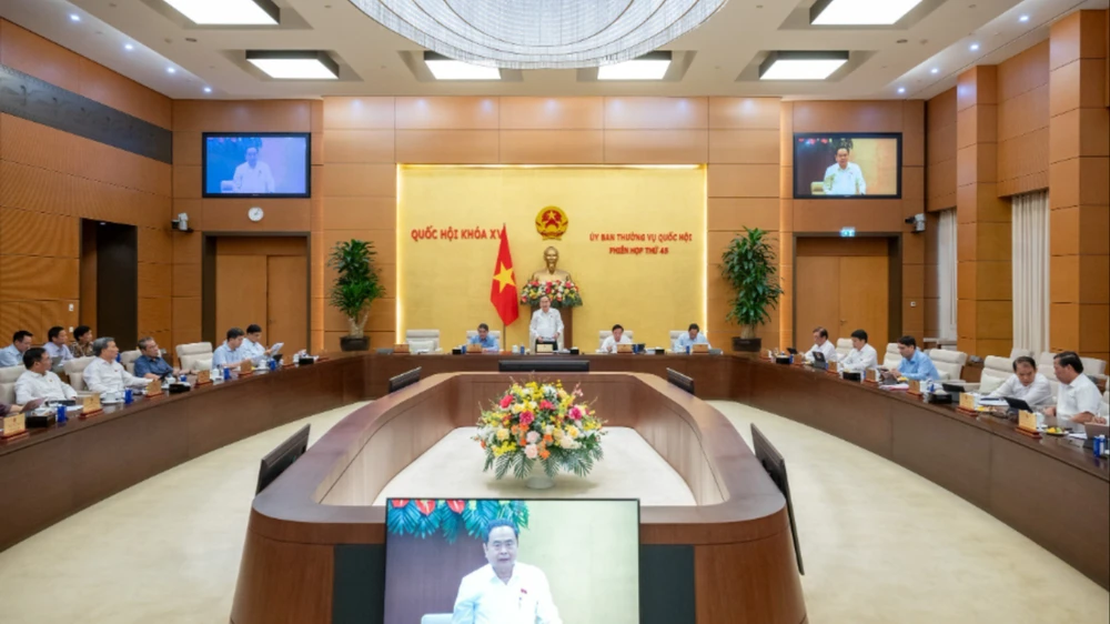 Toàn cảnh Phiên họp thứ 45 của Ủy ban Thường vụ Quốc hội.
