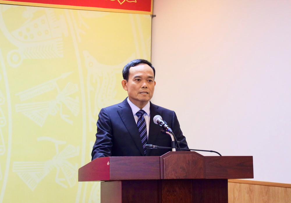Đồng chí Trần Lưu Quang phát biểu tại hội nghị.