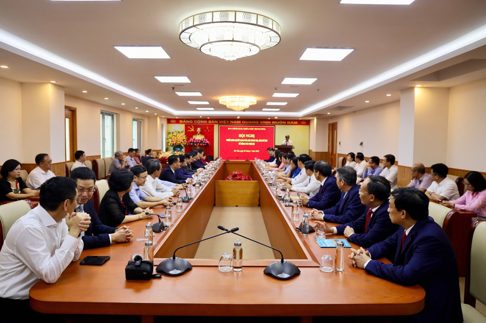 Quang cảnh hội nghị. z6761271555286-df4f76f5f439eed91534ea4f00faf8ca.jpg