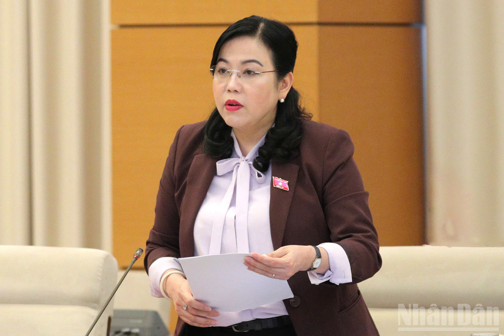 Chủ nhiệm Ủy ban Công tác đại biểu Nguyễn Thanh Hải trình bày tờ trình. (Ảnh: DUY LINH) ndo_br_z6677601592075-a8e2e9f83d1a49c6d8f8d4c3ede0be56.jpg