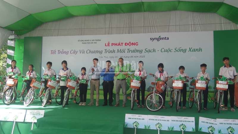 Công ty Syngenta Việt Nam tặng 10 suất học bổng cho học sinh nghèo hiếu học tại thị trấn Phong Điền. ndo_c_thiet-ke-chua-co-ten-2.png