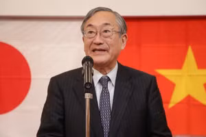 Giáo sư, Tiến sĩ Furuta Motoo, Hiệu trưởng Trường đại học Việt Nhật - Hiệu trưởng người nước ngoài đầu tiên của Đại học Quốc gia Hà Nội.